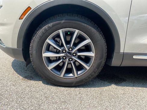 Used 2022 Lincoln Nautilus AWD image 25