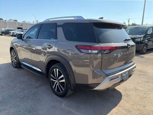 Used 2023 Nissan Pathfinder Platinum w/ Cargo Package FWD image 4