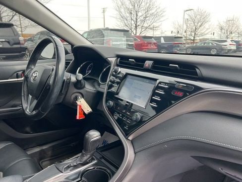 Used 2020 Toyota Camry SE image 31