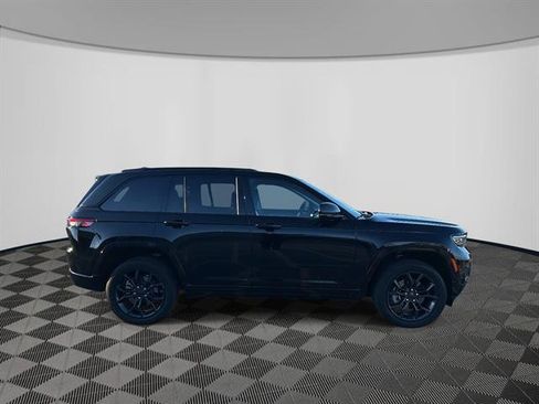 Used 2023 Jeep Grand Cherokee 30th Anniversary image 4