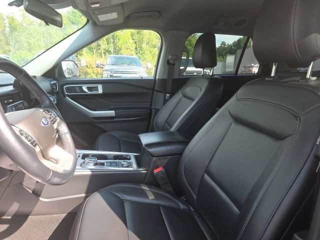 Used 2022 Ford Explorer XLT AWD/4WD image 12