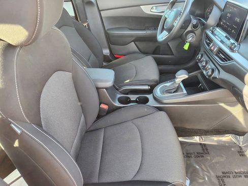 Used 2024 Kia Forte LXS image 15