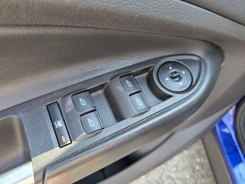 Used 2015 Ford Escape SE AWD/4WD image 23