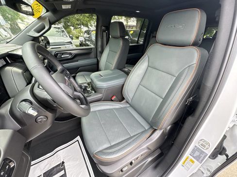 Certified 2025 GMC Yukon XL AT4 w/ LPO, Floor Liner Package AWD/4WD image 23