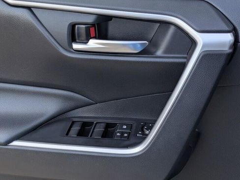 Used 2021 Toyota RAV4 XLE image 25