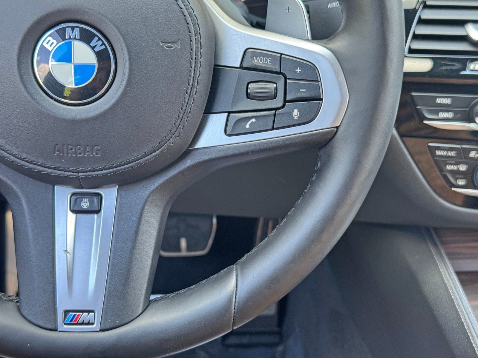 Used 2019 BMW 540i w/ M Sport Package RWD image 23