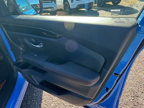 Used 2025 Honda Pilot TrailSport image 17