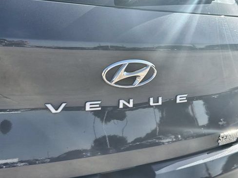 Used 2025 Hyundai Venue SEL FWD image 30