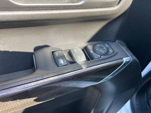 Used 2022 Chevrolet Silverado 1500 LT image 13