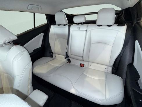 Used 2017 Toyota Prius Three image 39