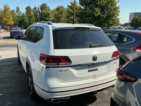 Used 2022 Volkswagen Atlas SEL R-Line AWD/4WD image 8
