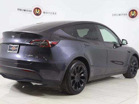 Used 2024 Tesla Model Y Long Range AWD/4WD image 3