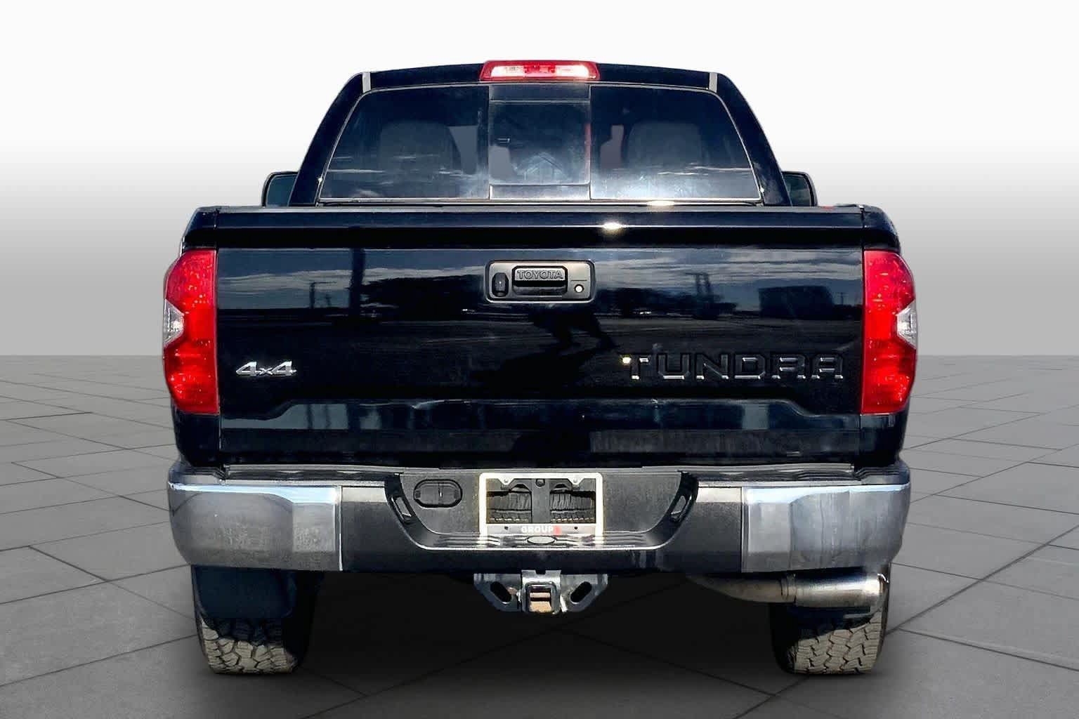 Used 2014 Toyota Tundra SR5 w/ SR5 Upgrade Package AWD/4WD image 5
