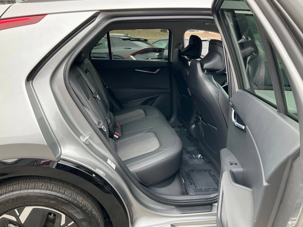 Used 2024 Kia Niro Wind FWD image 49