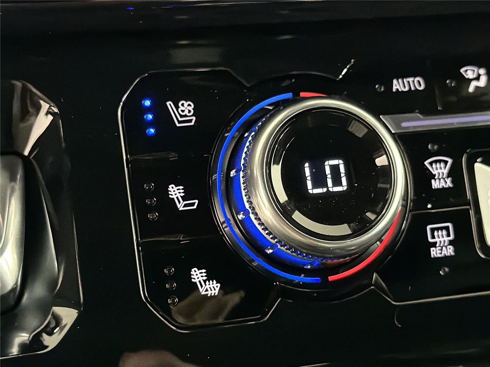 New 2026 GMC Sierra 1500 AT4 w/ AT4 Premium Package AWD/4WD image 29