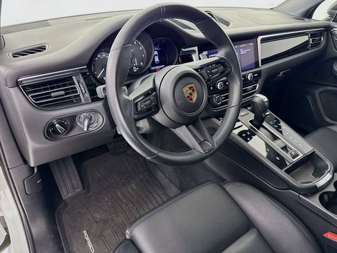Certified 2024 Porsche Macan Turbo AWD/4WD image 4