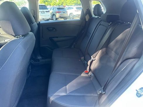 Used 2023 Nissan Rogue S AWD/4WD image 18