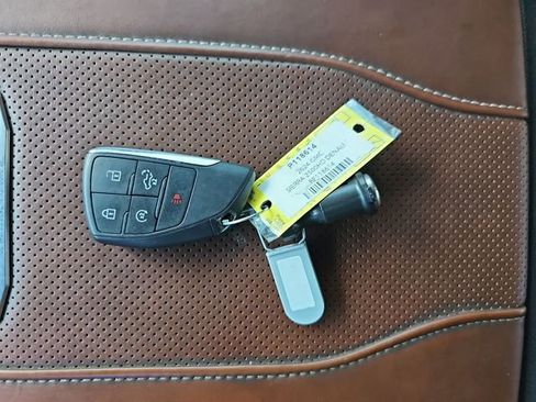 Used 2024 GMC Sierra 2500 Denali Ultimate image 35