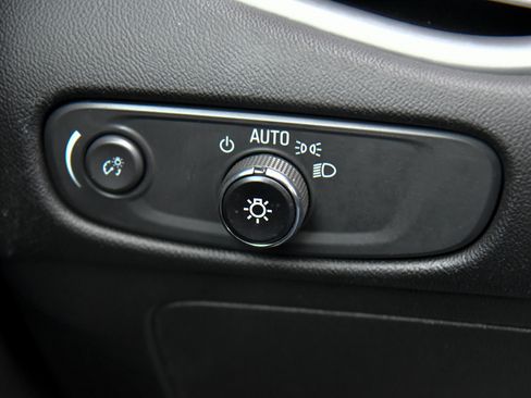 Used 2024 Chevrolet Malibu LT FWD image 31