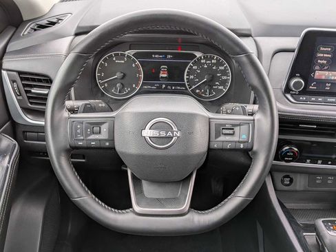 Used 2025 Nissan Rogue SV image 20