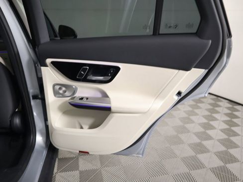 Certified 2025 Mercedes-Benz GLC 300 image 28