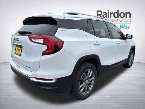 Used 2024 GMC Terrain SLT AWD/4WD image 7