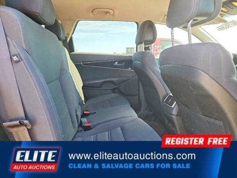 Used 2016 Kia Sorento AWD w/ LX Convenience Package image 21