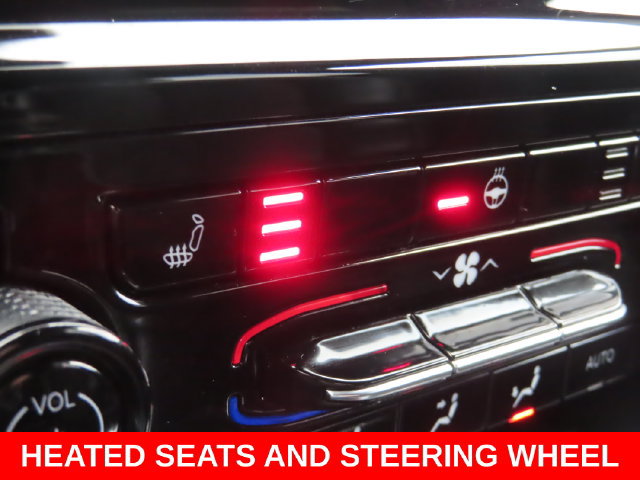 Used 2023 Jeep Grand Cherokee Altitude AWD/4WD image 6
