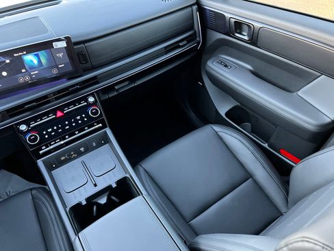 New 2025 Hyundai Santa Fe Calligraphy image 13