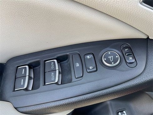 Used 2022 Honda Accord Touring image 31