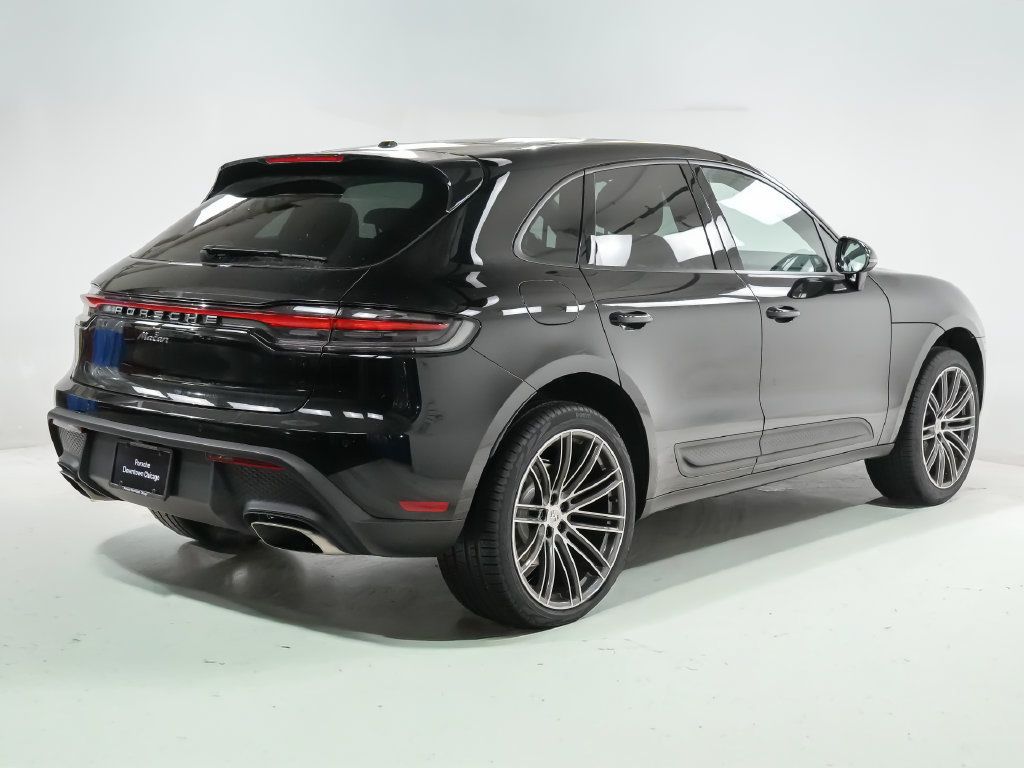Used 2026 Porsche Macan AWD/4WD image 10