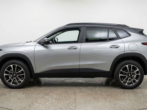 Used 2025 Chevrolet TrailBlazer LT FWD image 5