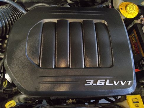 Used 2017 Dodge Grand Caravan SXT image 30