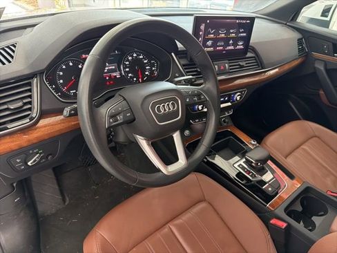 Used 2023 Audi Q5 2.0T Premium w/ Convenience Package AWD/4WD image 9