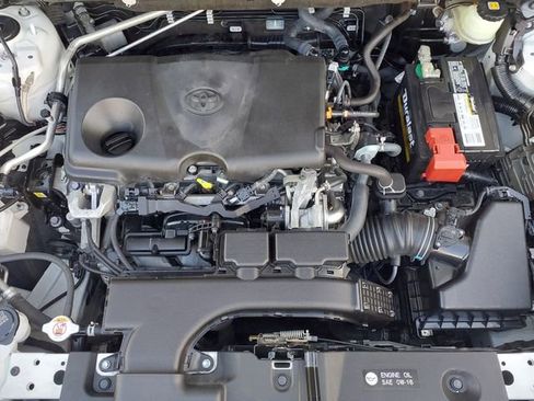 Used 2020 Toyota RAV4 Limited AWD/4WD image 30
