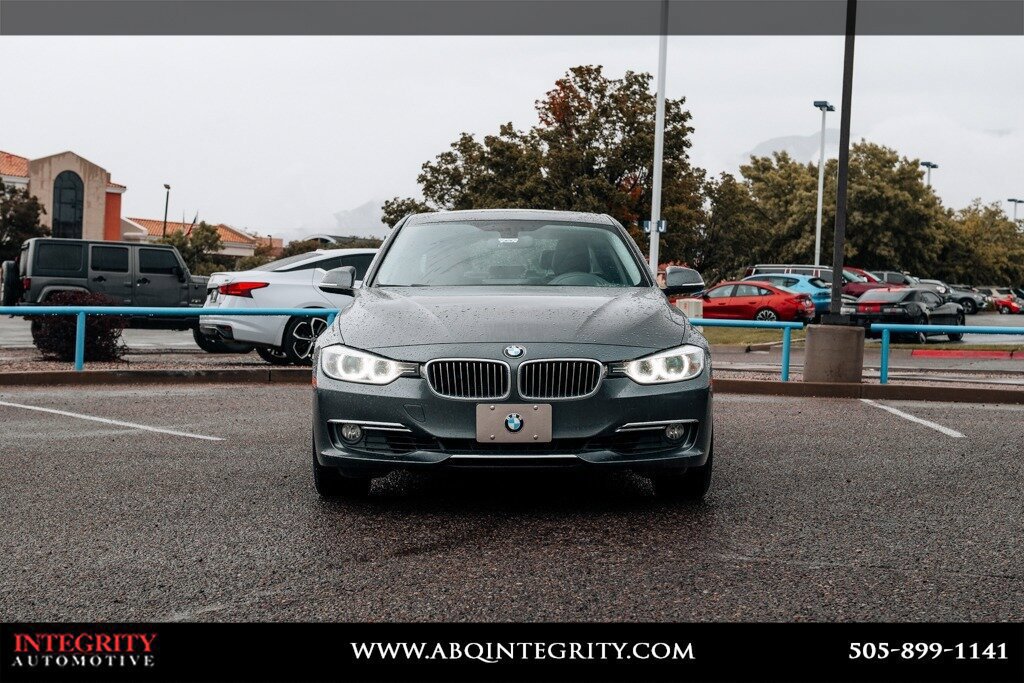 Used 2013 BMW 328i xDrive Sedan AWD/4WD image 2