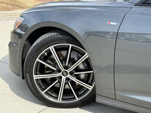 Used 2025 Audi A6 Premium Plus image 8