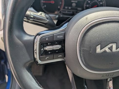 Used 2022 Kia Sorento S w/ Panoramic Sunroof Package FWD image 16
