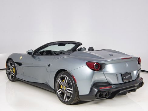 Certified 2019 Ferrari Portofino RWD image 2