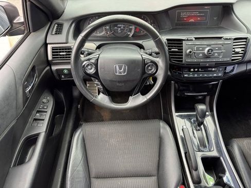 Used 2017 Honda Accord Sport image 11
