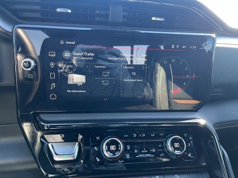 Used 2024 GMC Sierra 1500 AT4 w/ Technology Package image 71