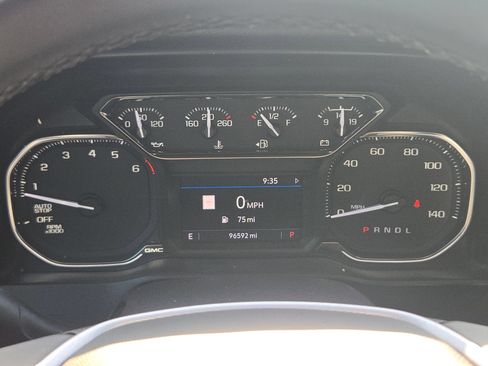 Used 2020 GMC Sierra 1500 SLT RWD image 24