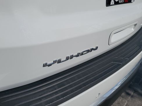 Used 2025 GMC Yukon Denali image 7