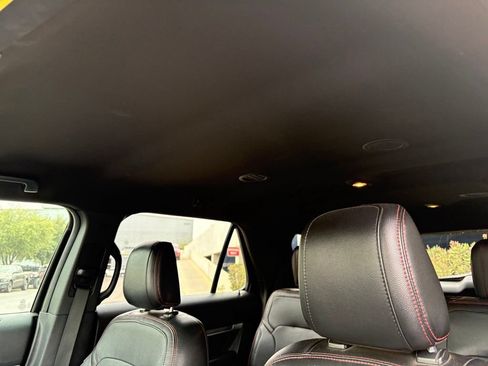 Used 2018 Ford Explorer Sport AWD/4WD image 9