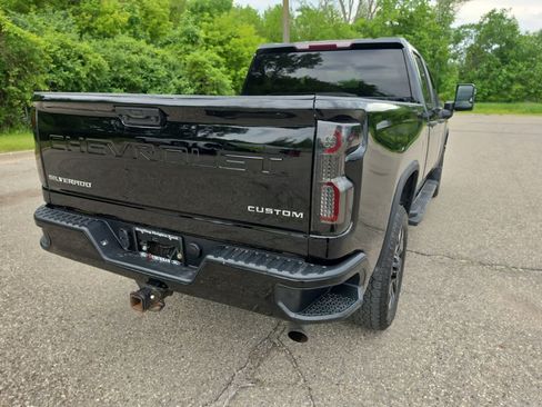 Used 2020 Chevrolet Silverado 2500 Custom w/ Custom Value Package AWD/4WD image 8
