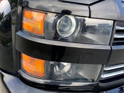 Used 2017 Chevrolet Silverado 2500 LTZ w/ Midnight Edition image 26