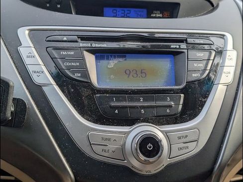 Used 2012 Hyundai Elantra GLS w/ Preferred Pkg 3 FWD image 11