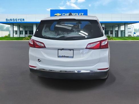 Used 2018 Chevrolet Equinox LS image 7