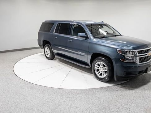 Used 2020 Chevrolet Suburban LS w/ Skid Plate Package AWD/4WD image 28