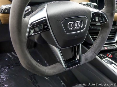 Used 2022 Audi e-tron GT Premium Plus image 16